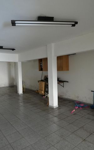 Casa à venda com 125m², 3 quartos e 6 vagasGaragem
