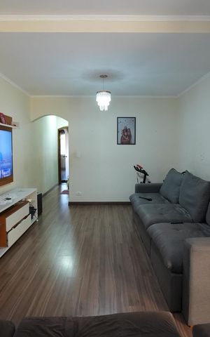 Casa à venda com 125m², 3 quartos e 6 vagasSala