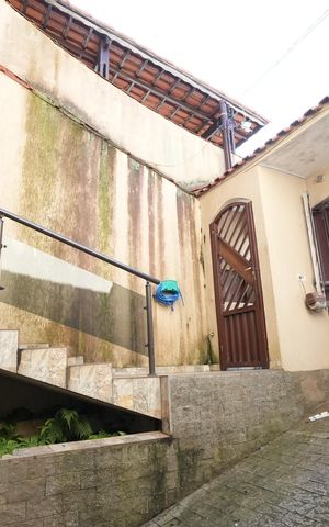 Casa à venda com 125m², 3 quartos e 6 vagasGaragem