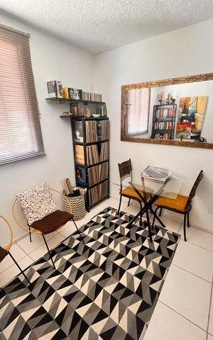 Apartamento à venda com 42m², 2 quartos e 1 vaga Apartamento à venda com 42m², 2 quartos e 1 vagaSala
