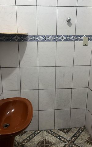 Casa para alugar com 65m², 2 quartos e 1 vagaBanheiro
