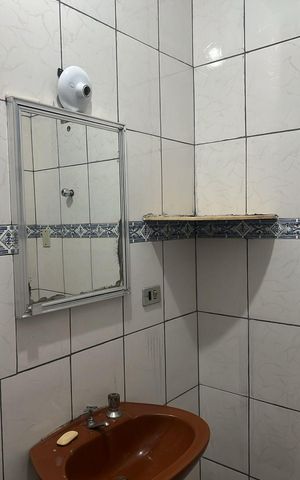 Casa para alugar com 65m², 2 quartos e 1 vagaBanheiro