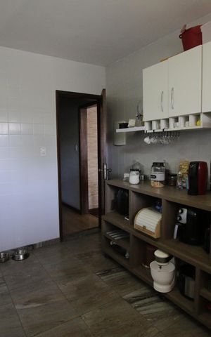 Casa de condomínio à venda com 250m², 5 quartos e 2 vagasCozinha