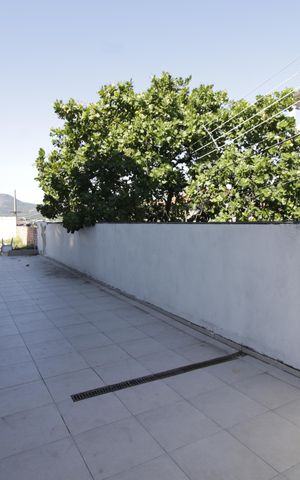 Casa de condomínio à venda com 250m², 5 quartos e 2 vagasQuintal