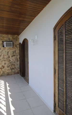 Casa de condomínio à venda com 250m², 5 quartos e 2 vagasVaranda