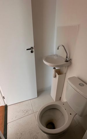 Apartamento à venda com 37m², 2 quartos e sem vaga Apartamento à venda com 37m², 2 quartos e sem vagaBanheiro