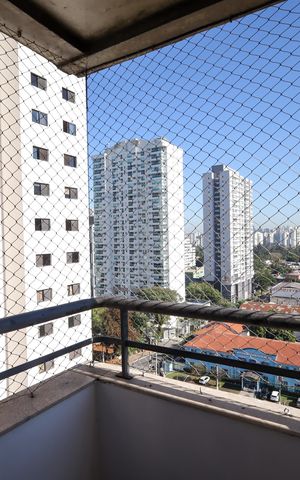 Apartamento para alugar com 160m², 3 quartos e 2 vagas Apartamento para alugar com 160m², 3 quartos e 2 vagasVaranda - Suíte
