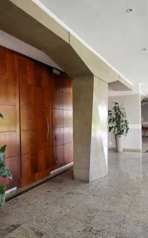 Apartamento para alugar com 160m², 3 quartos e 2 vagas Apartamento para alugar com 160m², 3 quartos e 2 vagasHall de entrada