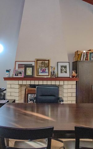 Casa à venda com 280m², 2 quartos e 2 vagas Casa à venda com 280m², 2 quartos e 2 vagasSala Íntima