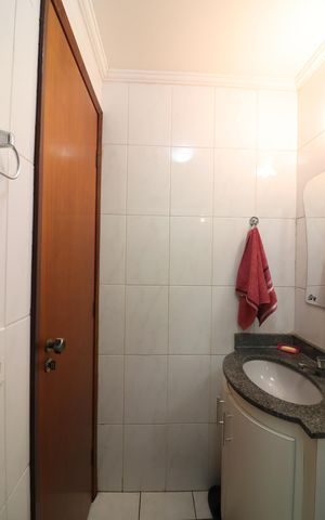 Apartamento à venda com 77m², 2 quartos e 1 vagaQuarto 1 - Suíte Banheiro 