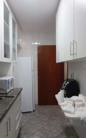 Apartamento à venda com 77m², 2 quartos e 1 vagaCozinha e Área de Serviço