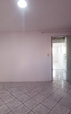 Casa para alugar com 170m², 2 quartos e 1 vaga Casa para alugar com 170m², 2 quartos e 1 vagaQuarto 2- Casa de cima