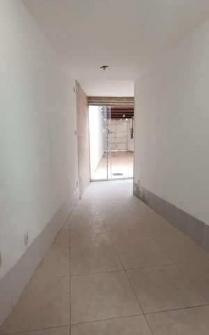 Casa para alugar com 170m², 2 quartos e 1 vaga Casa para alugar com 170m², 2 quartos e 1 vagaSala