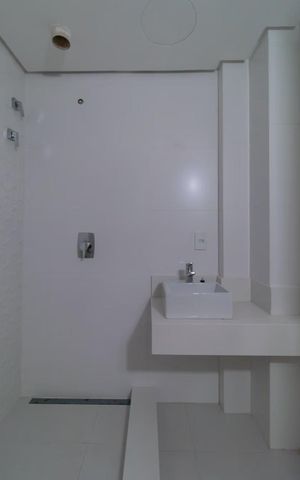 Apartamento para alugar com 180m², 3 quartos e 2 vagasBanheiro social