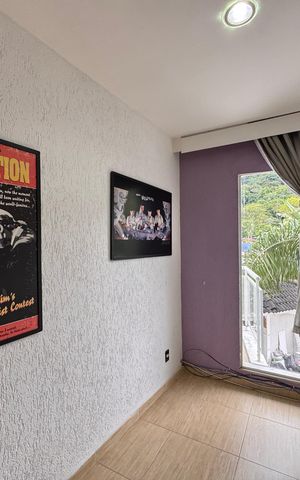 Casa de condomínio à venda com 270m², 3 quartos e 3 vagas Casa de condomínio à venda com 270m², 3 quartos e 3 vagasHall Íntimo