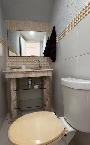 Casa de condomínio à venda com 270m², 3 quartos e 3 vagas Casa de condomínio à venda com 270m², 3 quartos e 3 vagasLavabo