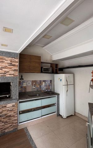 Casa de condomínio à venda com 270m², 3 quartos e 3 vagas Casa de condomínio à venda com 270m², 3 quartos e 3 vagasÁrea externa
