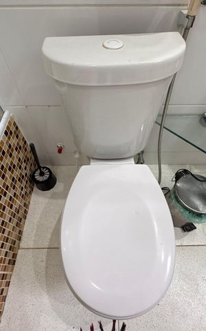 Casa de condomínio à venda com 270m², 3 quartos e 3 vagas Casa de condomínio à venda com 270m², 3 quartos e 3 vagasSuíte 1 (Master) - Banheiro