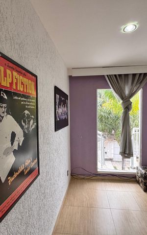 Casa de condomínio à venda com 270m², 3 quartos e 3 vagas Casa de condomínio à venda com 270m², 3 quartos e 3 vagasHall Íntimo