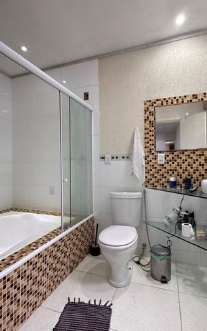 Casa de condomínio à venda com 270m², 3 quartos e 3 vagas Casa de condomínio à venda com 270m², 3 quartos e 3 vagasSuíte 1 (Master) - Banheiro