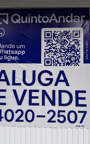 Casa de condomínio à venda com 270m², 3 quartos e 3 vagas Casa de condomínio à venda com 270m², 3 quartos e 3 vagasPlaquinha Quinto Andar