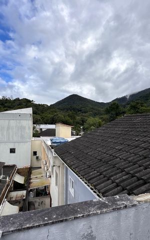 Casa de condomínio à venda com 270m², 3 quartos e 3 vagas Casa de condomínio à venda com 270m², 3 quartos e 3 vagasTerraço
