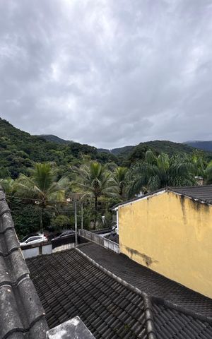 Casa de condomínio à venda com 270m², 3 quartos e 3 vagas Casa de condomínio à venda com 270m², 3 quartos e 3 vagasTerraço