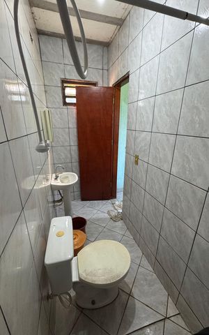Casa à venda com 225m², 6 quartos e 4 vagas Casa à venda com 225m², 6 quartos e 4 vagasBanheiro da Suíte anexo 1