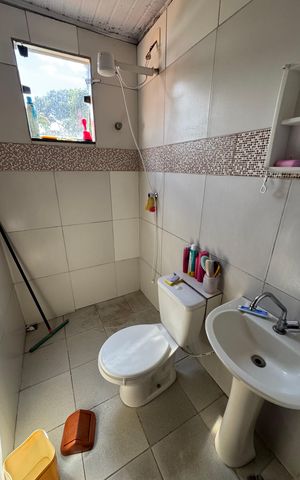 Casa à venda com 225m², 6 quartos e 4 vagas Casa à venda com 225m², 6 quartos e 4 vagasBanheiro anexo 2