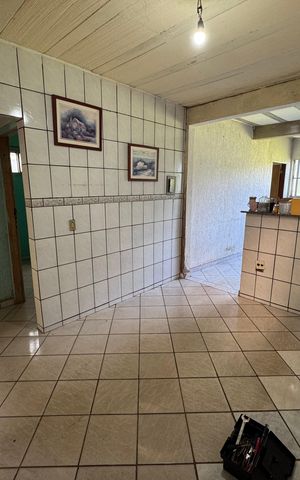 Casa à venda com 225m², 6 quartos e 4 vagas Casa à venda com 225m², 6 quartos e 4 vagasCasa 1 - Sala