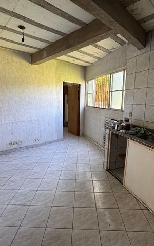 Casa à venda com 225m², 6 quartos e 4 vagas Casa à venda com 225m², 6 quartos e 4 vagasCozinha anexo 1
