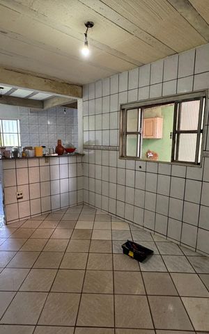 Casa à venda com 225m², 6 quartos e 4 vagas Casa à venda com 225m², 6 quartos e 4 vagasCasa 1 - Sala