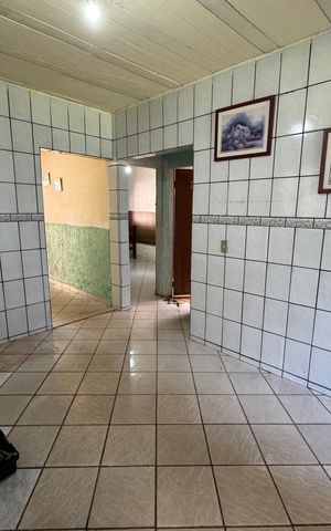 Casa à venda com 225m², 6 quartos e 4 vagas Casa à venda com 225m², 6 quartos e 4 vagasCasa 1 - Sala