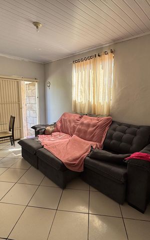 Casa à venda com 225m², 6 quartos e 4 vagas Casa à venda com 225m², 6 quartos e 4 vagasSala 1 anexo 2