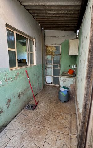 Casa à venda com 225m², 6 quartos e 4 vagas Casa à venda com 225m², 6 quartos e 4 vagasÁrea de serviço anexo 1