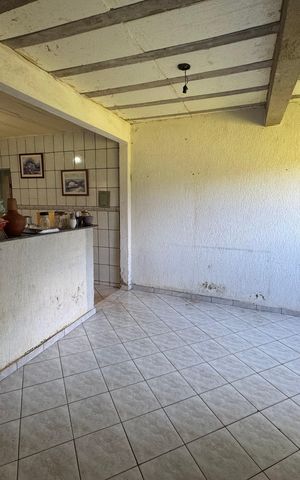 Casa à venda com 225m², 6 quartos e 4 vagas Casa à venda com 225m², 6 quartos e 4 vagasCozinha anexo 1