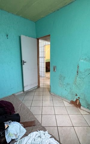 Casa à venda com 225m², 6 quartos e 4 vagas Casa à venda com 225m², 6 quartos e 4 vagasQuarto 2 anexo 1