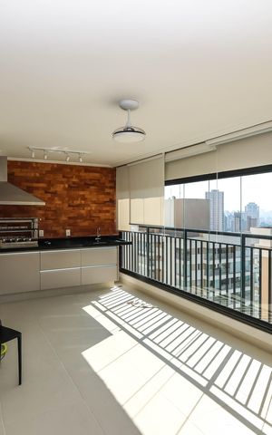 Apartamento à venda com 127m², 3 quartos e 2 vagasVaranda