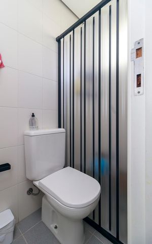 Apartamento à venda com 101m², 2 quartos e 2 vagas Apartamento à venda com 101m², 2 quartos e 2 vagasÁrea de Serviço - Banheiro