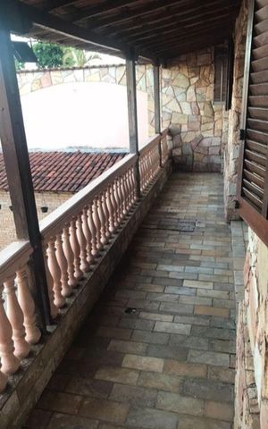 Casa para alugar com 250m², 4 quartos e 3 vagas
