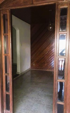 Casa para alugar com 250m², 4 quartos e 3 vagas