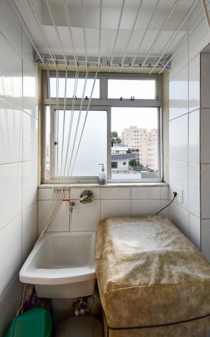 Apartamento à venda com 85m², 4 quartos e 2 vagas Apartamento à venda com 85m², 4 quartos e 2 vagasÁrea de Serviço
