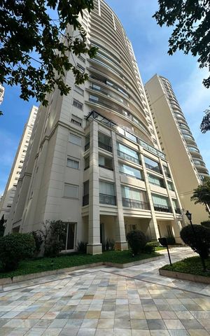 Apartamento à venda com 107m², 3 quartos e 3 vagas Apartamento à venda com 107m², 3 quartos e 3 vagasÁrea externa