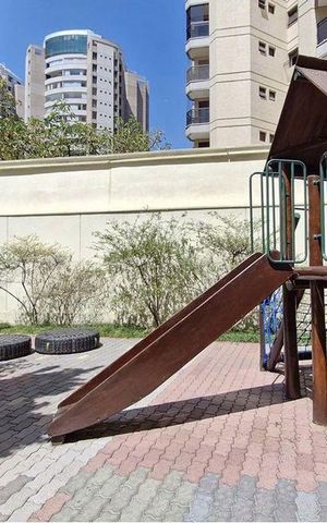 Apartamento à venda com 107m², 3 quartos e 3 vagas Apartamento à venda com 107m², 3 quartos e 3 vagasÁrea externa