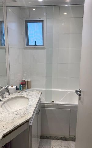 Apartamento à venda com 107m², 3 quartos e 3 vagas Apartamento à venda com 107m², 3 quartos e 3 vagasBanheiro