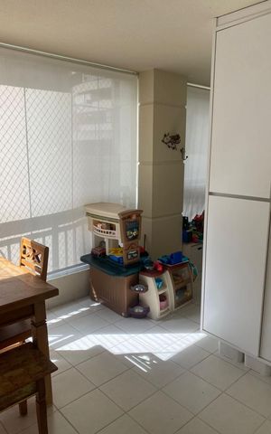 Apartamento à venda com 107m², 3 quartos e 3 vagas Apartamento à venda com 107m², 3 quartos e 3 vagasVaranda