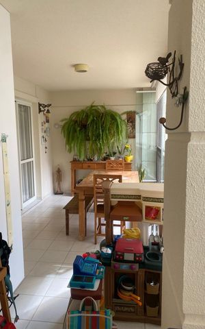 Apartamento à venda com 107m², 3 quartos e 3 vagas Apartamento à venda com 107m², 3 quartos e 3 vagasVaranda