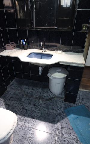 Casa à venda com 360m², 6 quartos e 6 vagasBanheiro 2