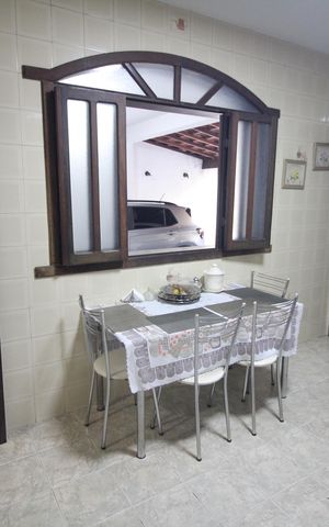 Casa à venda com 360m², 6 quartos e 6 vagasCozinha
