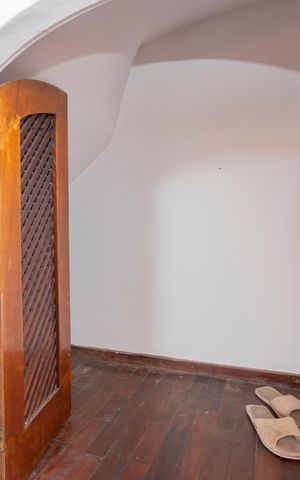 Casa à venda com 202m², 4 quartos e 3 vagasAdega